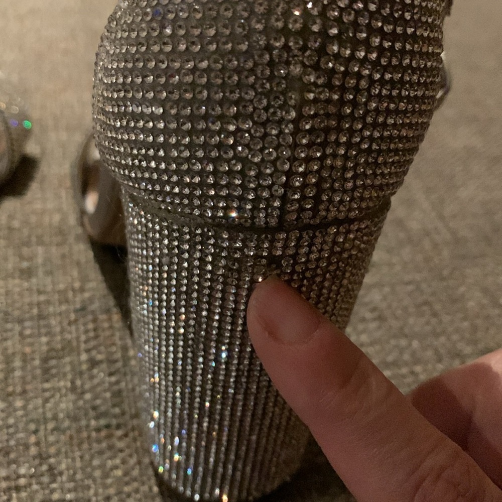 Gently Loved Steve Madden Carrson -R Heels - Picture 6 of 8